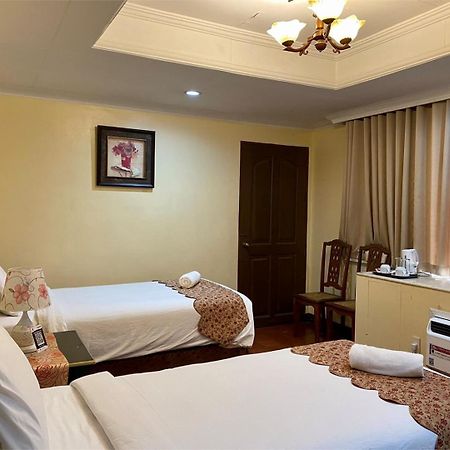 White Knight Hotel Intramuros Manilla Buitenkant foto