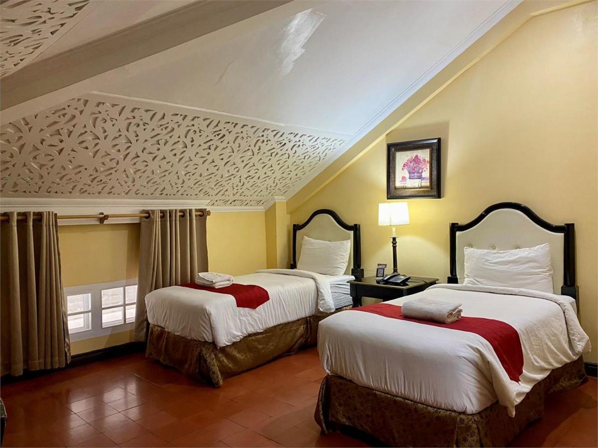 White Knight Hotel Intramuros Manilla Buitenkant foto