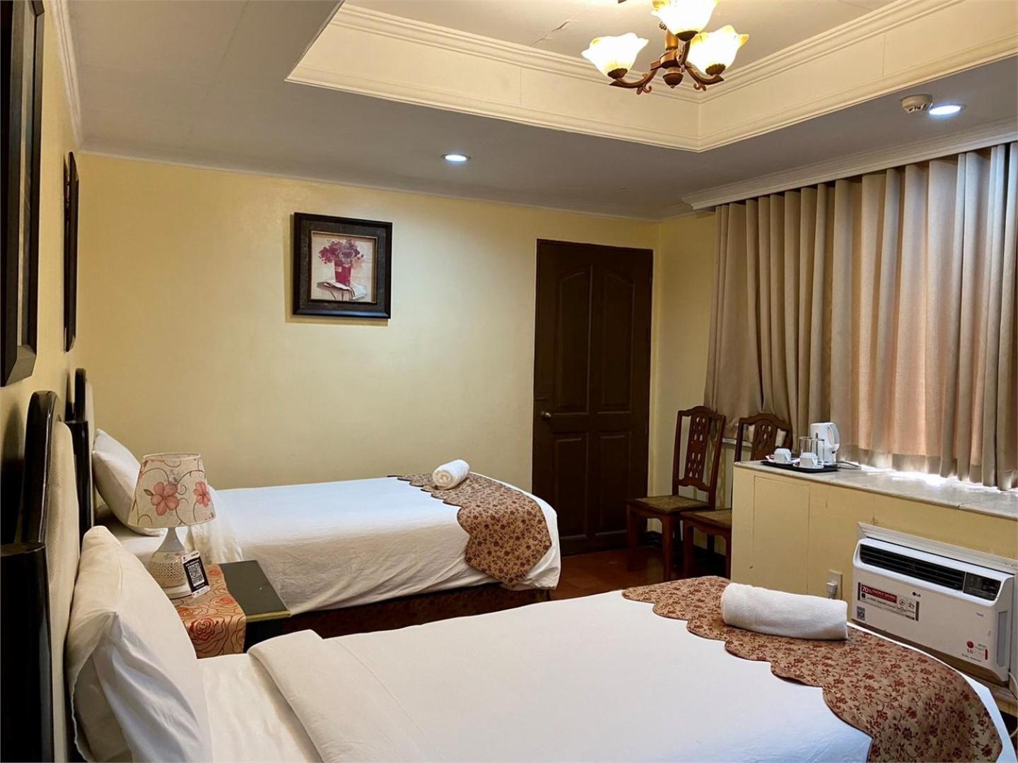 White Knight Hotel Intramuros Manilla Buitenkant foto