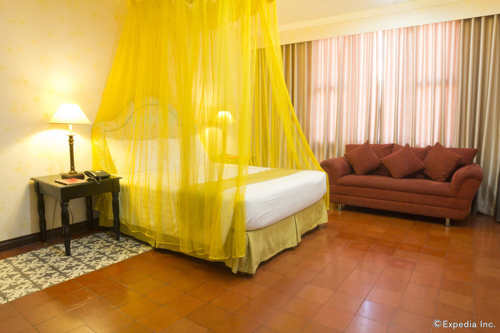 White Knight Hotel Intramuros Manilla Buitenkant foto