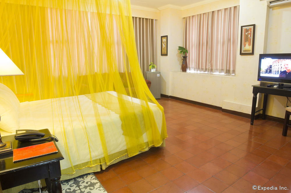 White Knight Hotel Intramuros Manilla Buitenkant foto