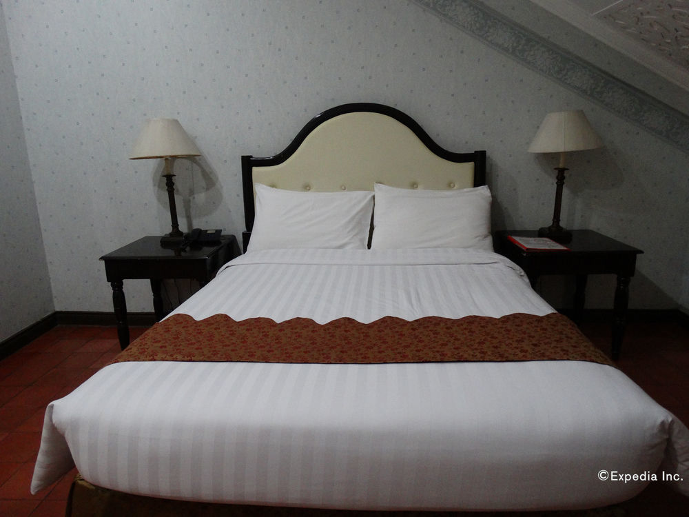 White Knight Hotel Intramuros Manilla Buitenkant foto