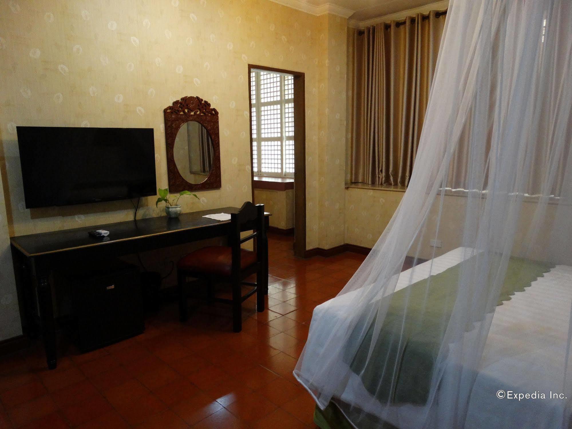White Knight Hotel Intramuros Manilla Buitenkant foto