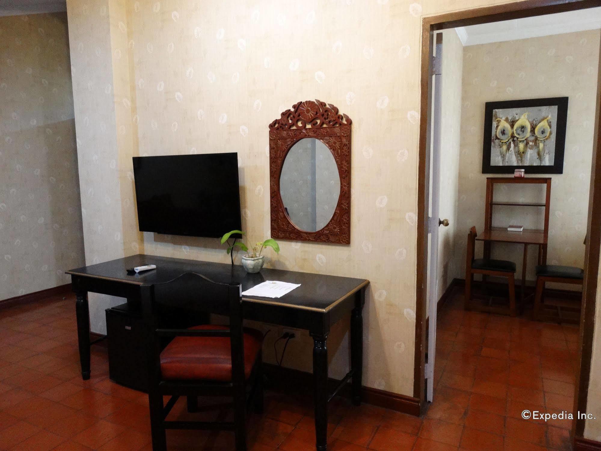 White Knight Hotel Intramuros Manilla Buitenkant foto
