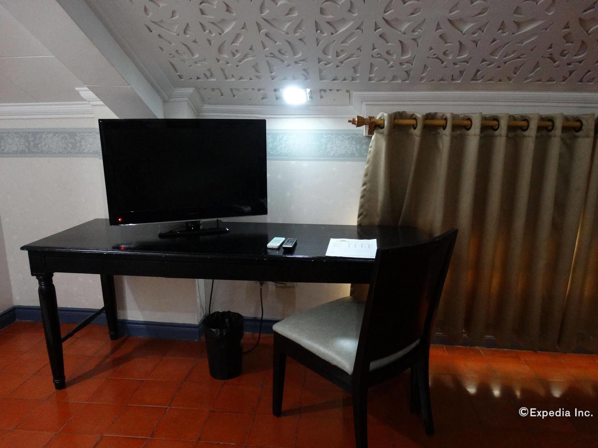 White Knight Hotel Intramuros Manilla Buitenkant foto