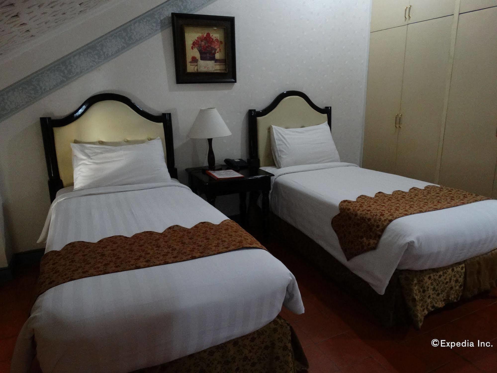 White Knight Hotel Intramuros Manilla Buitenkant foto